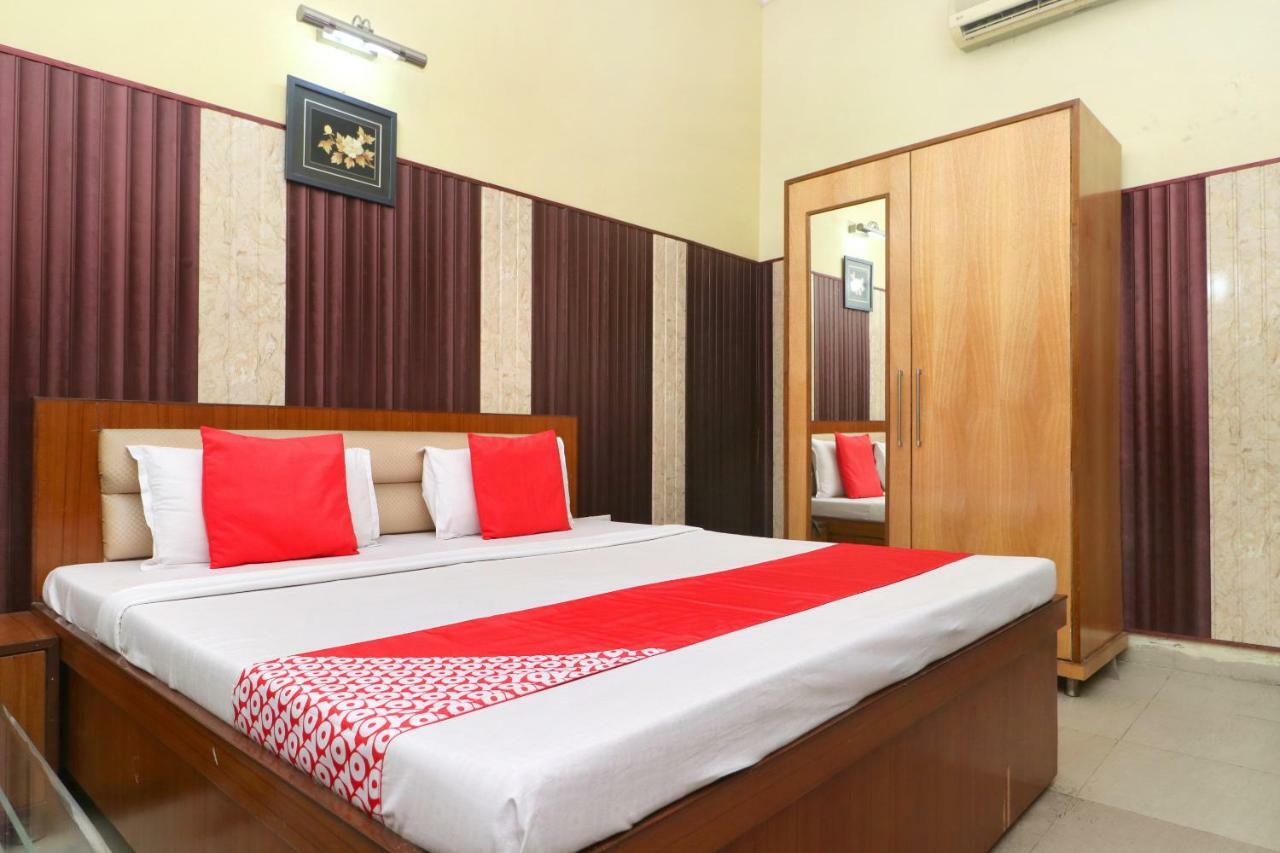 Oyo 40699 Grand Sokhi Hotel Tarn Taran Eksteriør billede